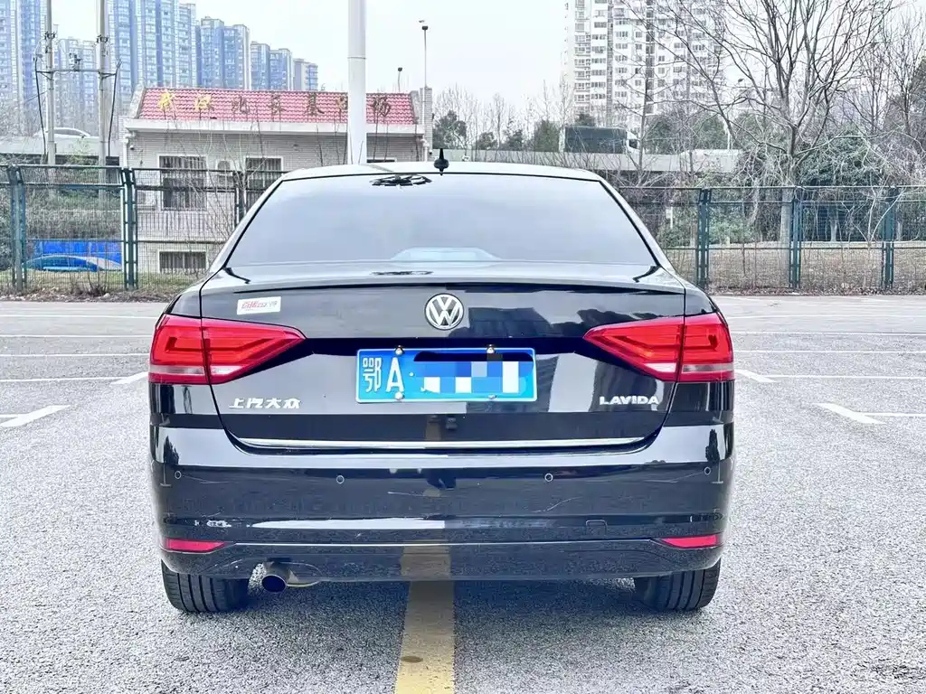VOLKSWAGEN LAVIDA 2017