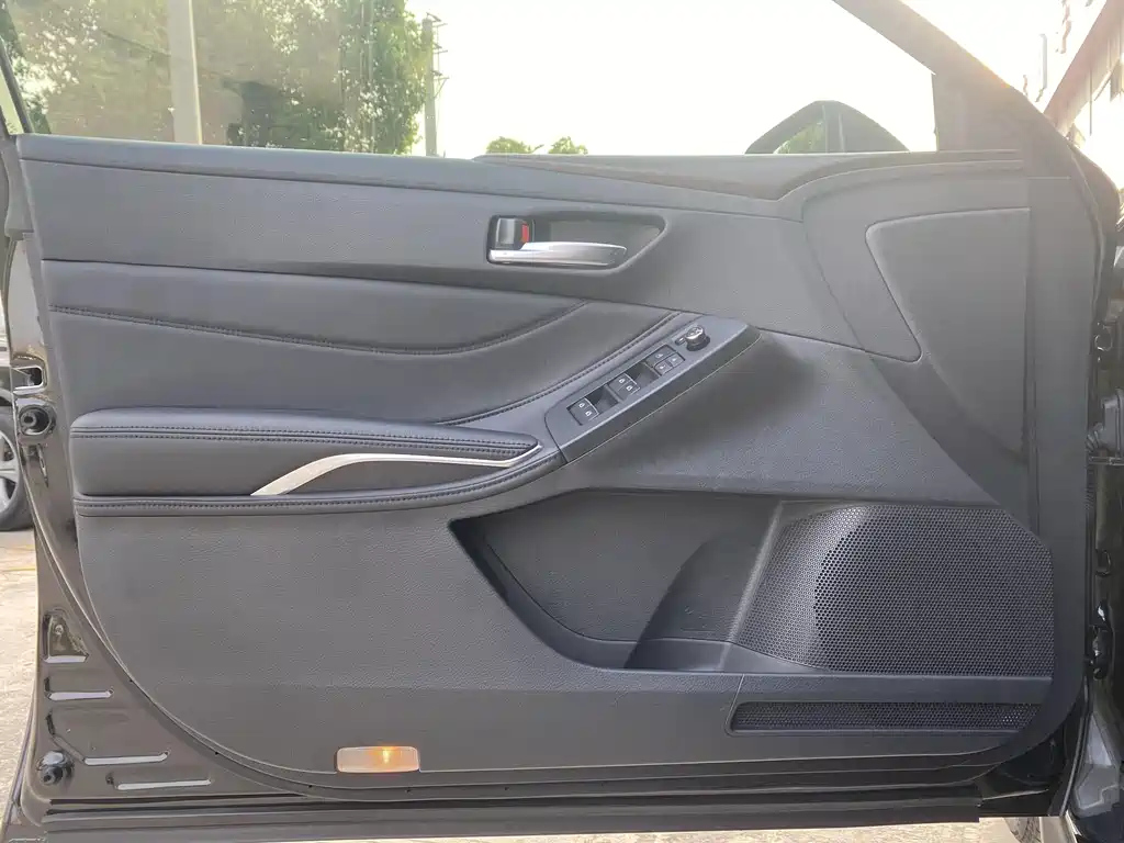 TOYOTA AVALON 2020