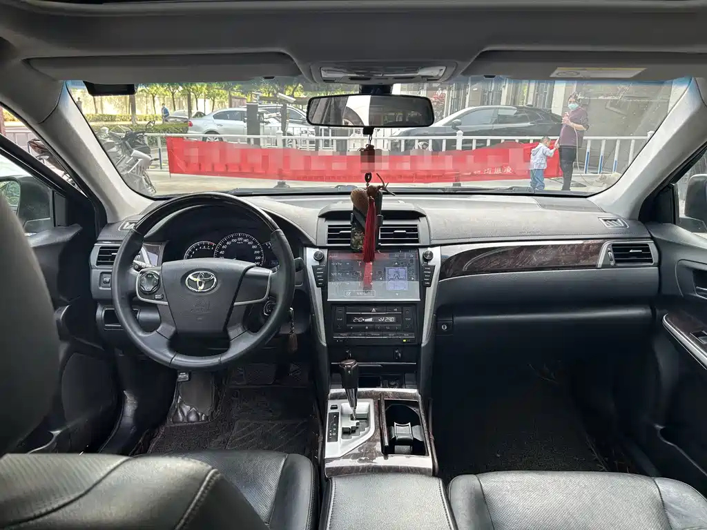 TOYOTA CAMRY 2016
