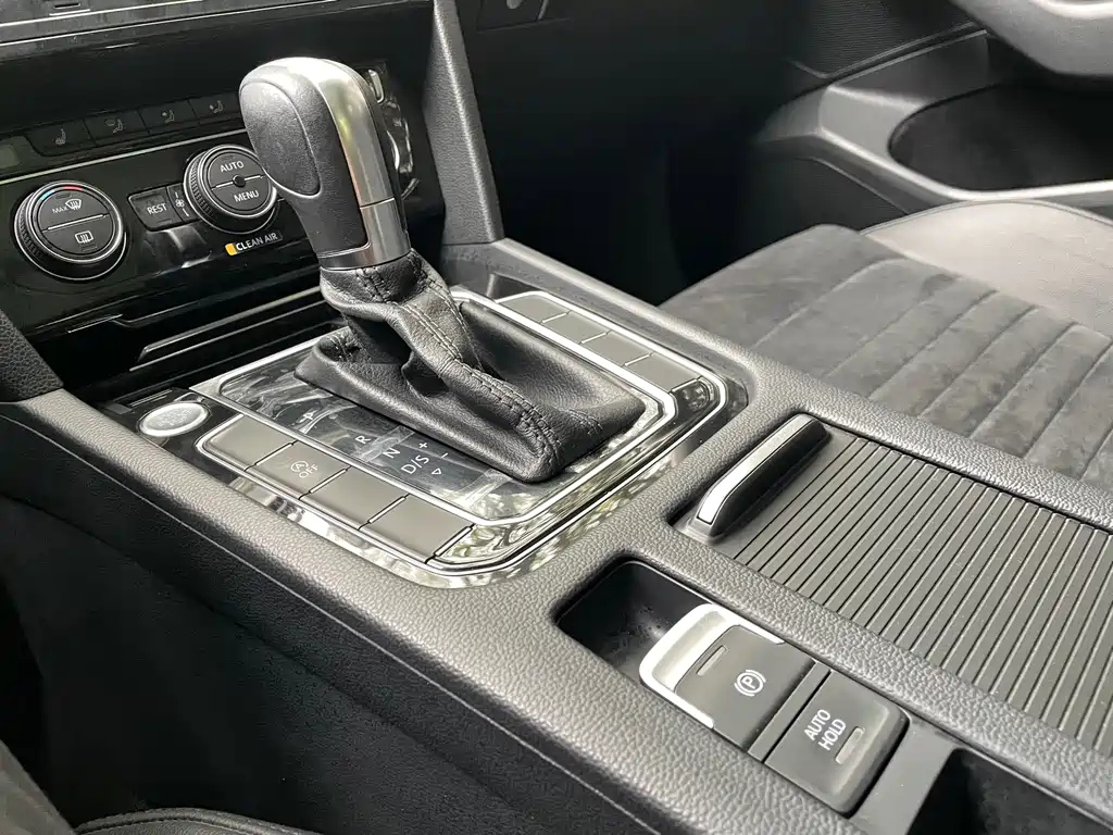 VOLKSWAGEN MAGOTAN 2018