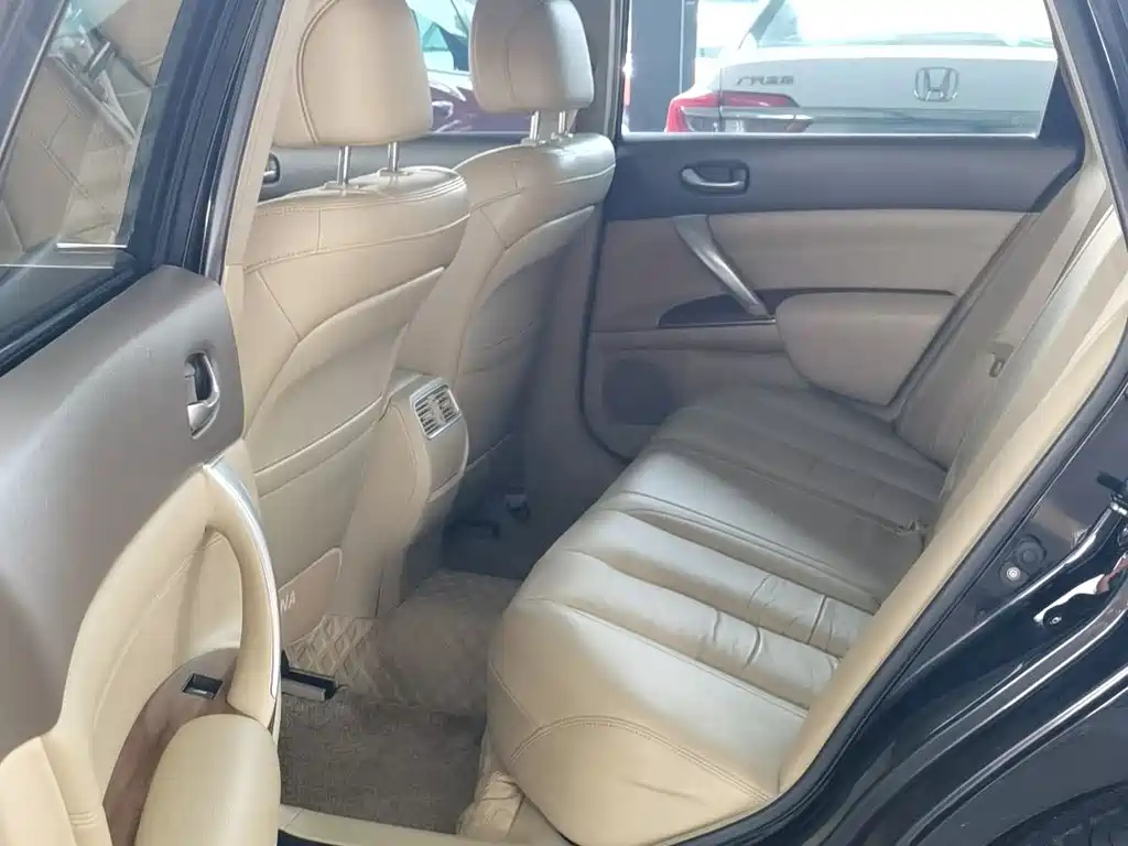 NISSAN TEANA 2012