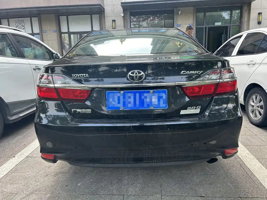 TOYOTA CAMRY 2016