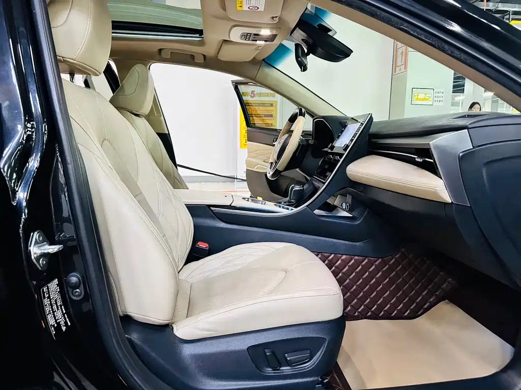 TOYOTA AVALON 2019