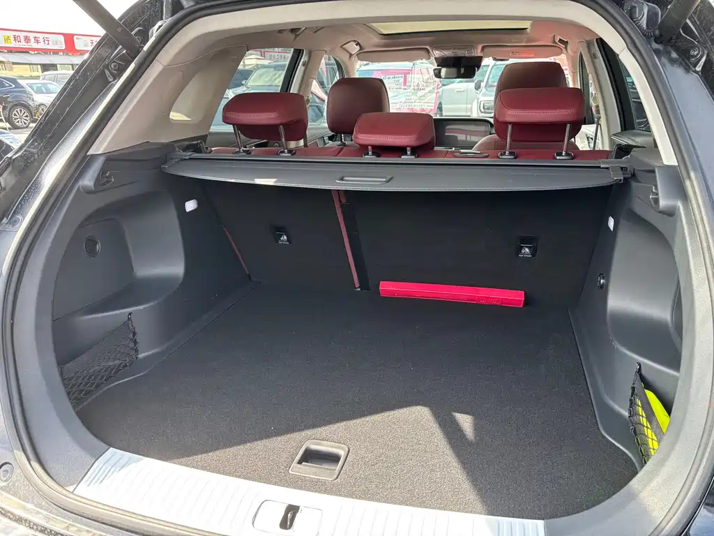 HONGQI HS5 2023