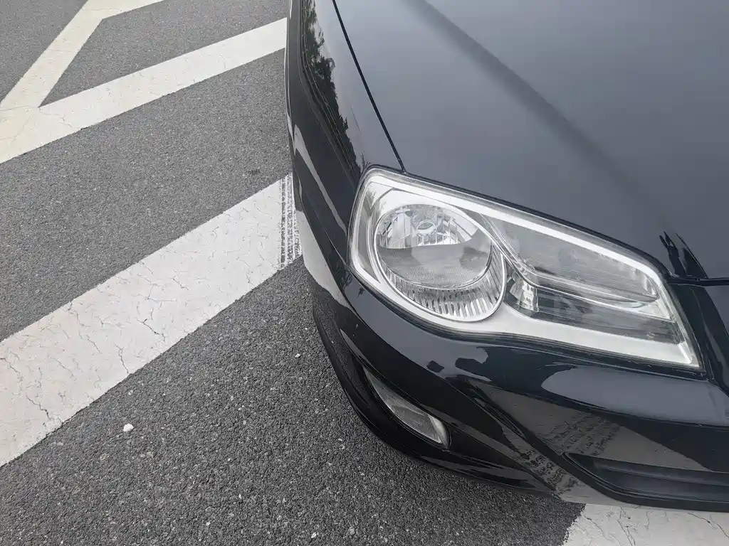HYUNDAI ELANTRA 2011