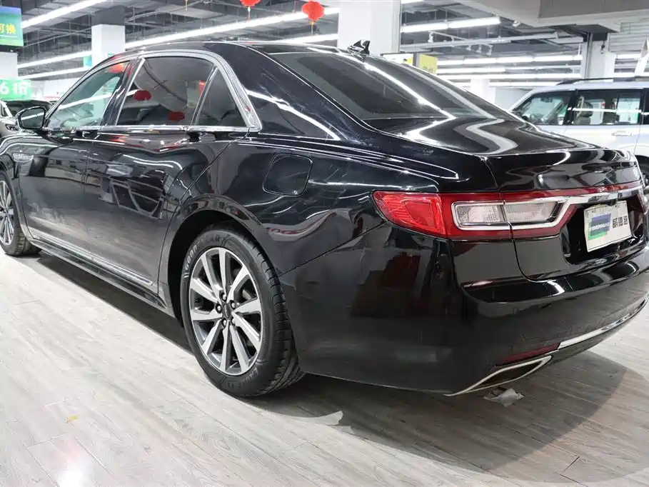 LINCOLN CONTINENTAL 2019