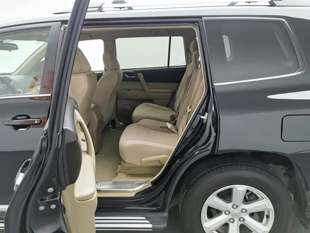 TOYOTA HIGHLANDER 2014