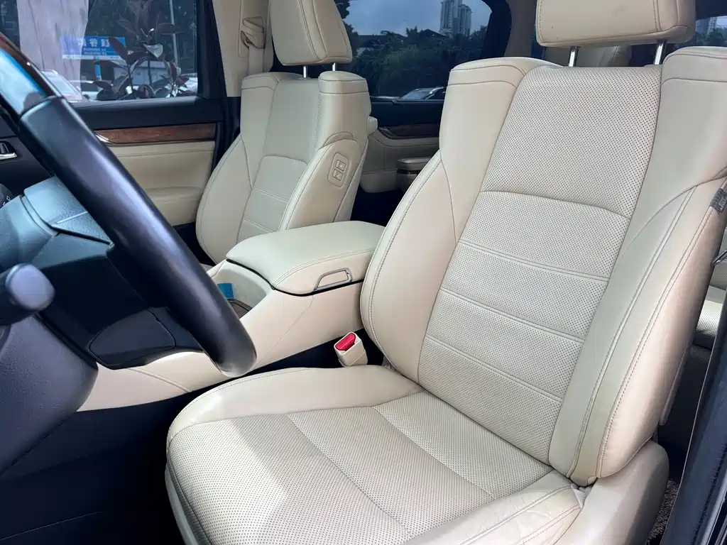 TOYOTA ALPHARD 2018