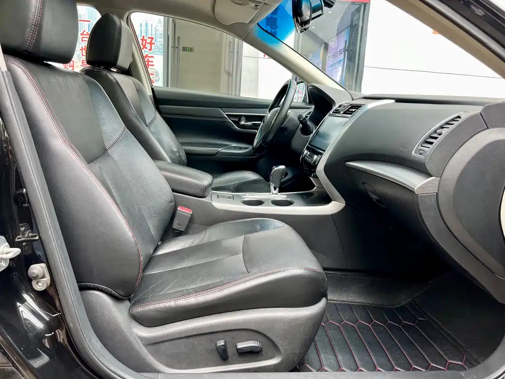 NISSAN TEANA 2018