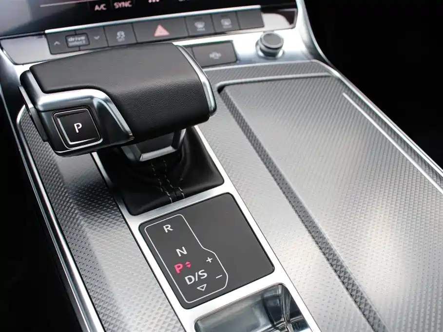 AUDI A6L 2020