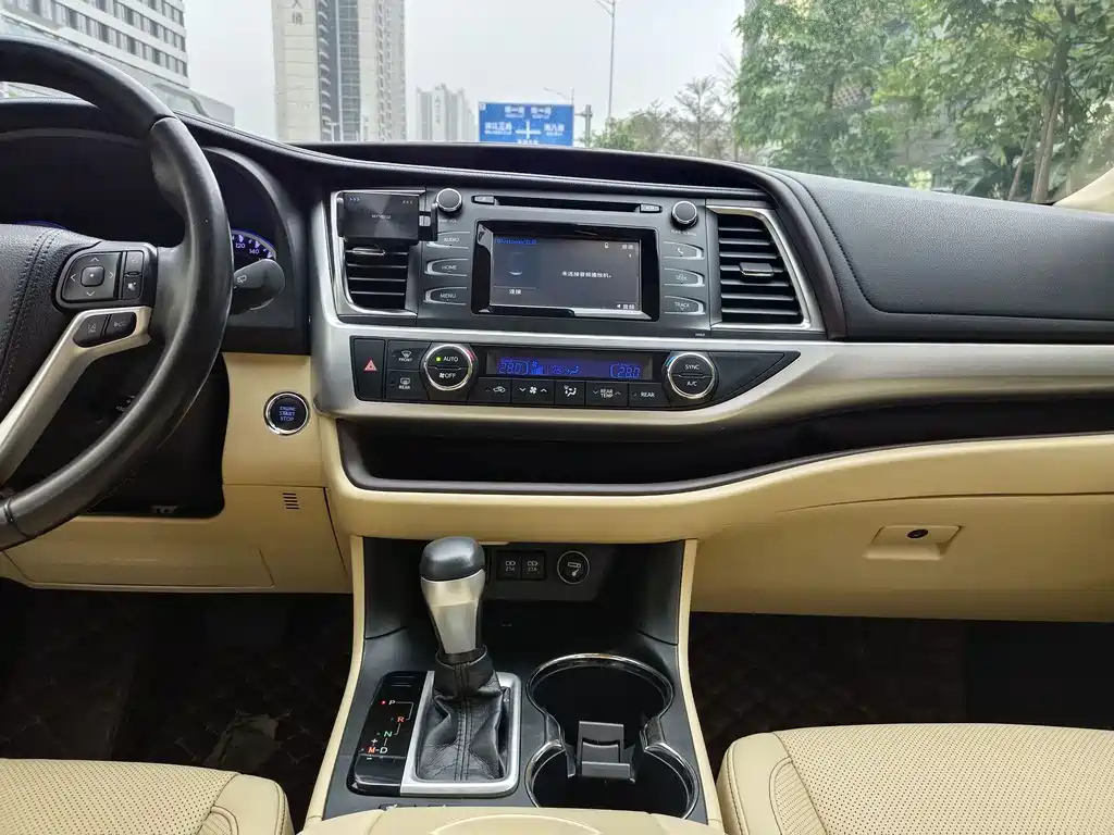 TOYOTA HIGHLANDER 2018