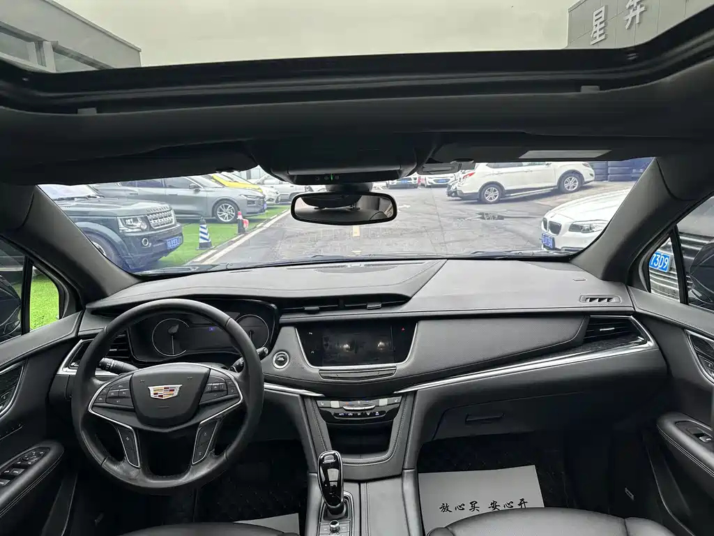 CADILLAC XT5 2021