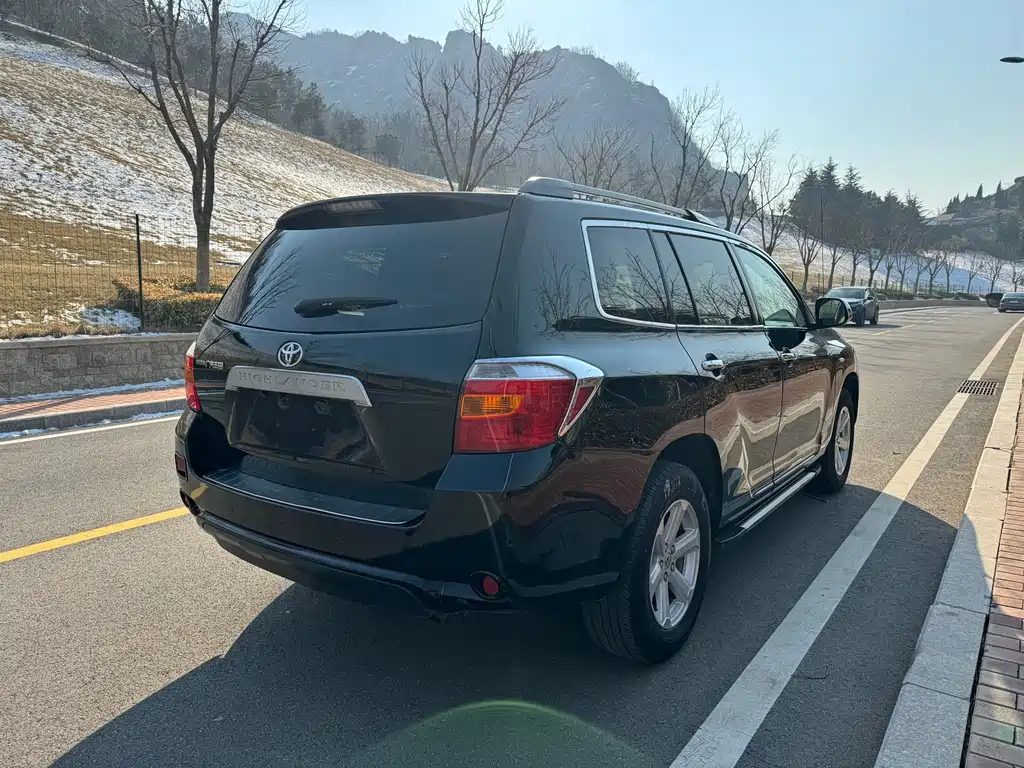 TOYOTA HIGHLANDER 2009