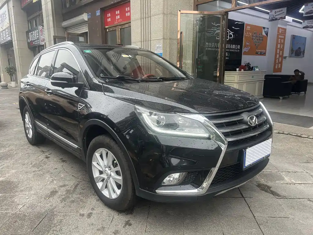 BAIC S6 2016