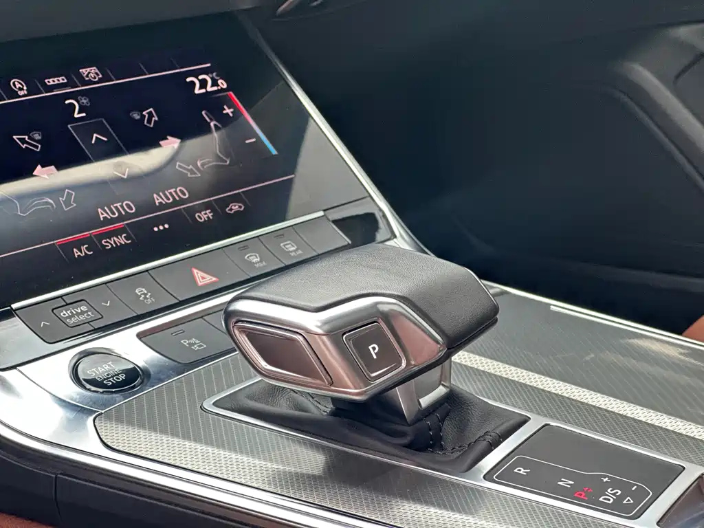 AUDI A6L 2021