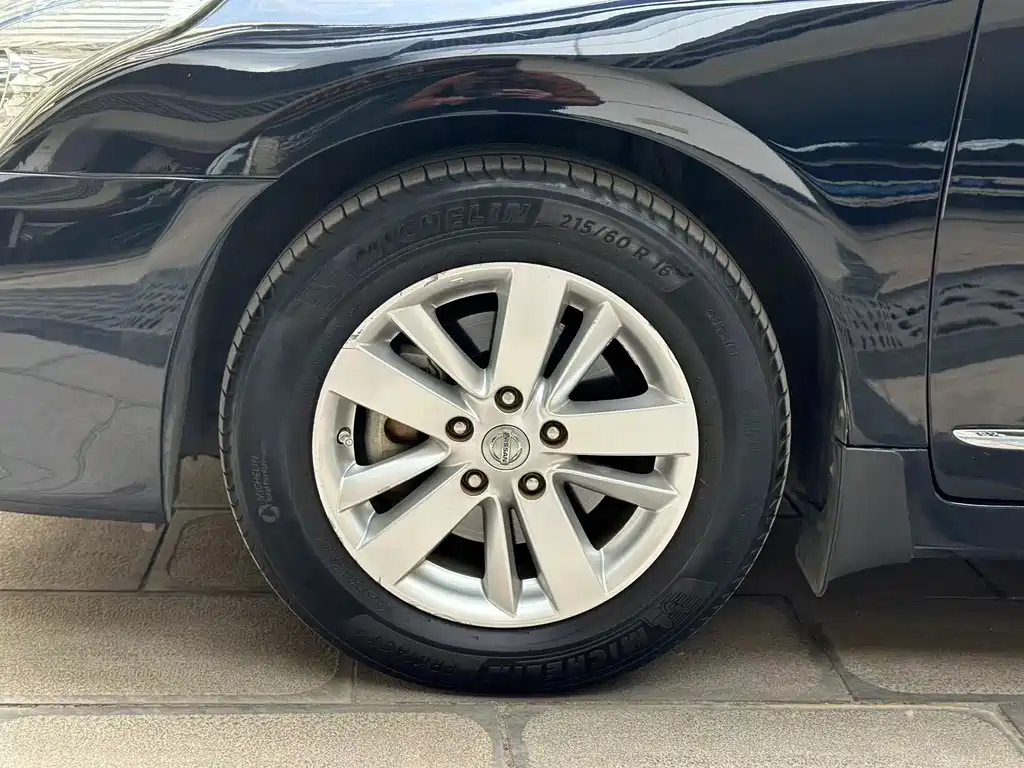NISSAN TEANA 2013