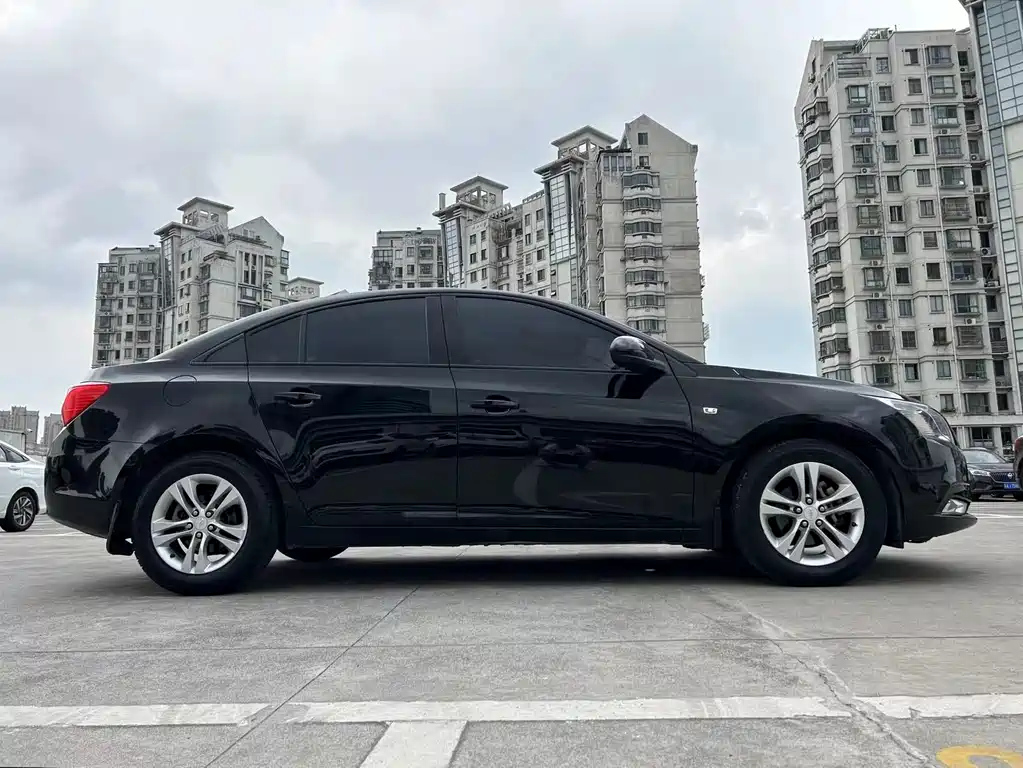 CHEVROLET CRUZE 2016