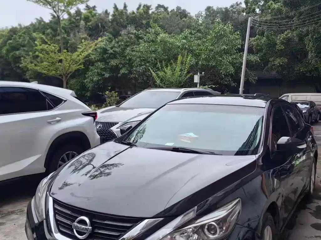 NISSAN TEANA 2017