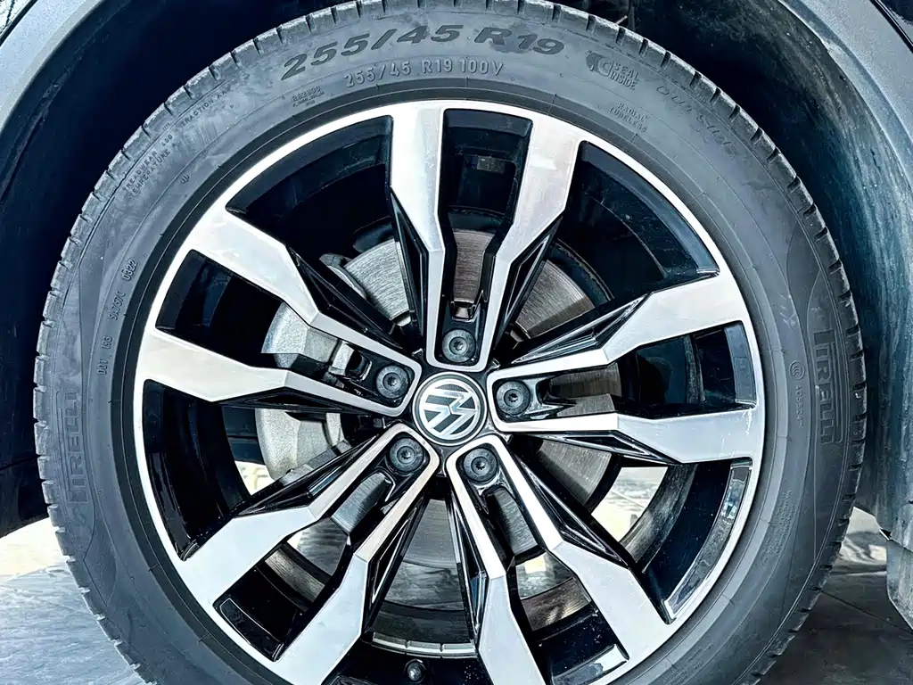 VOLKSWAGEN TIGUAN L 2020