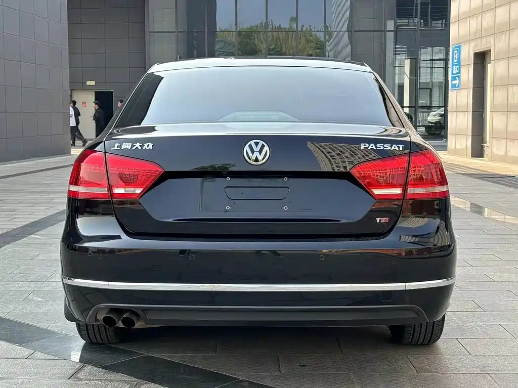 VOLKSWAGEN PASSAT 2016