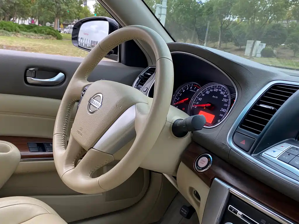 NISSAN TEANA 2009