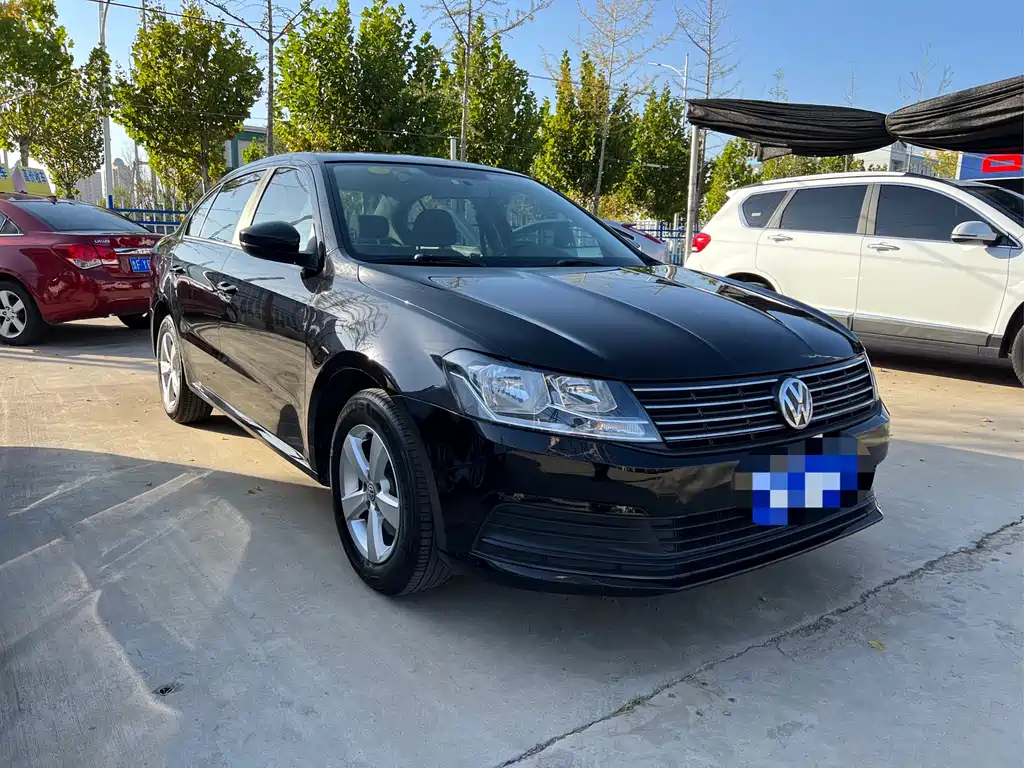 VOLKSWAGEN LAVIDA 2016
