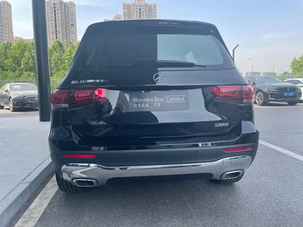 MERCEDES BENZ GLB 2023