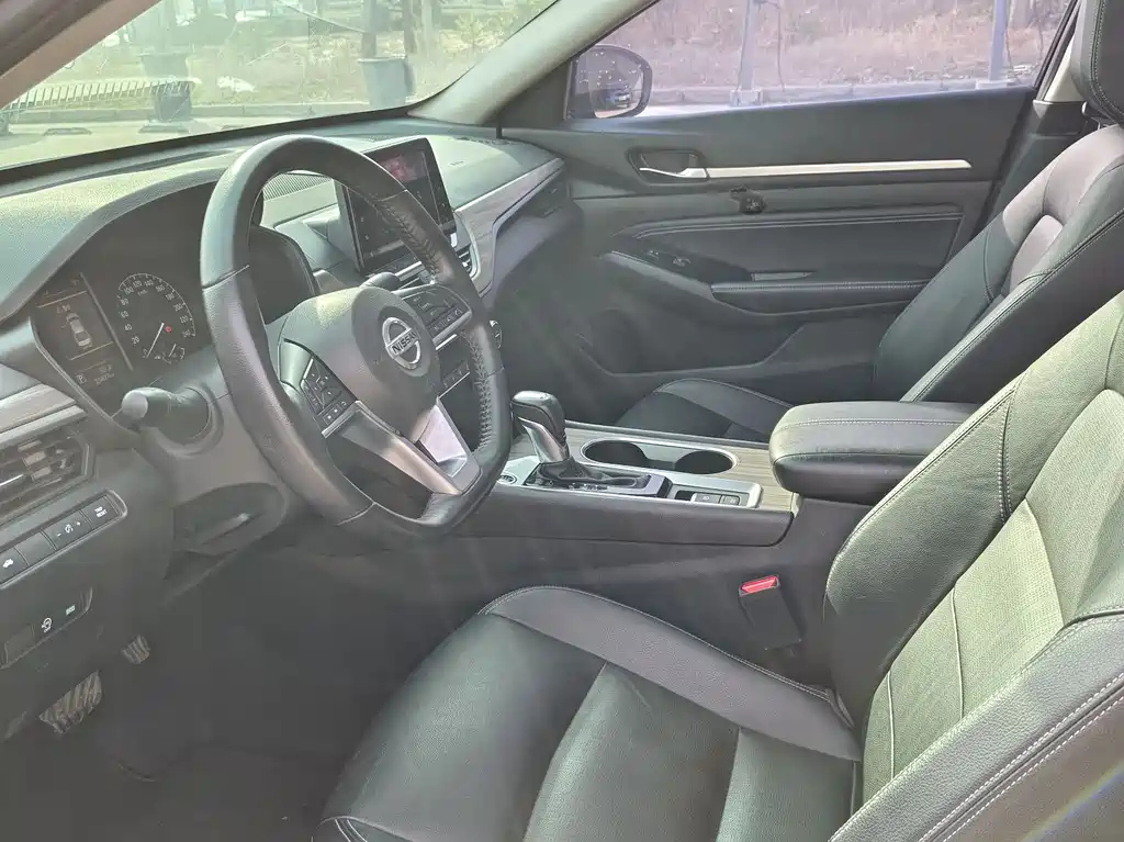 NISSAN TEANA 2022