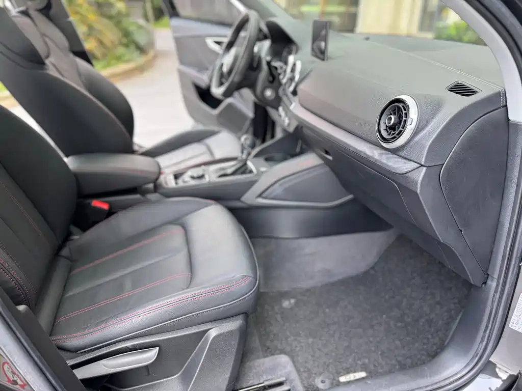 AUDI Q2L 2021