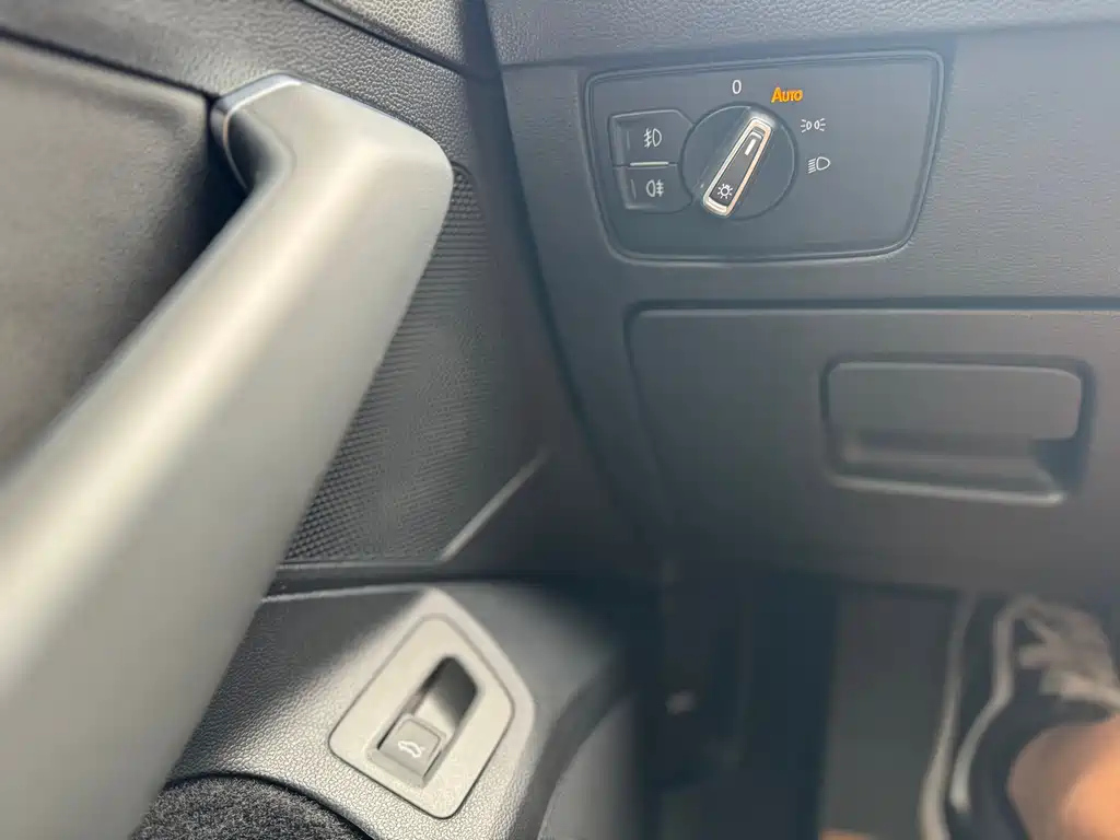 VOLKSWAGEN MAGOTAN 2021