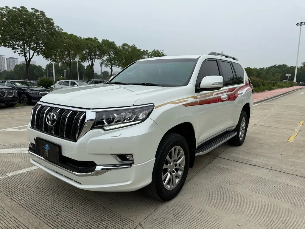 TOYOTA PRADO