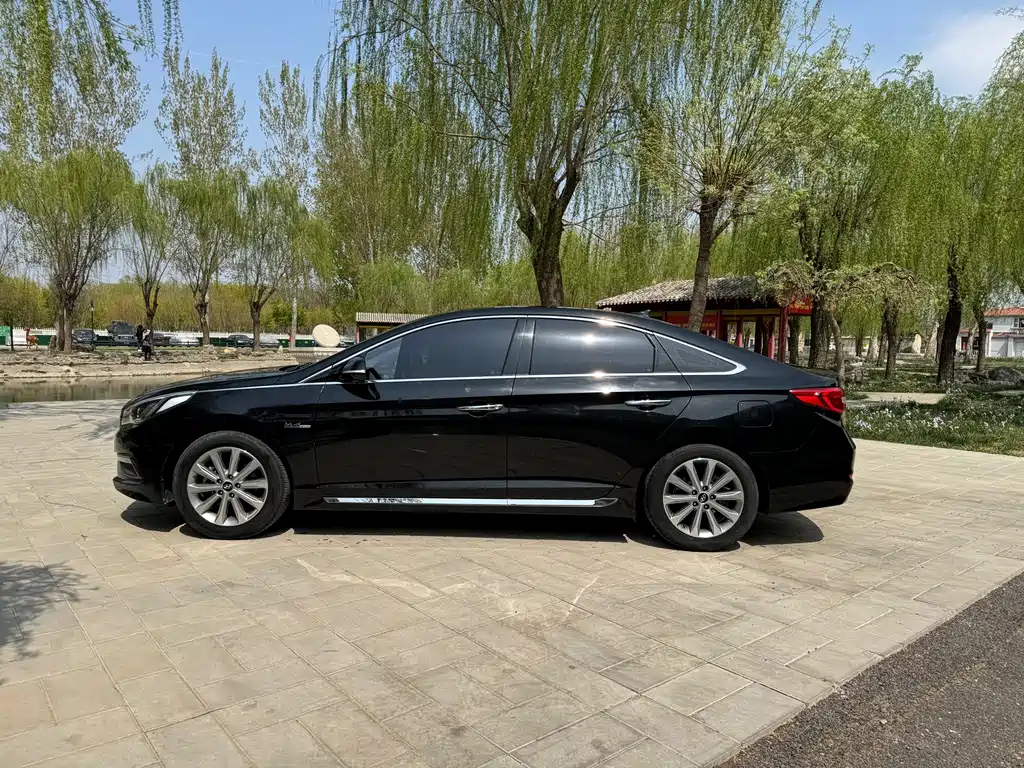 HYUNDAI SONATA 2015