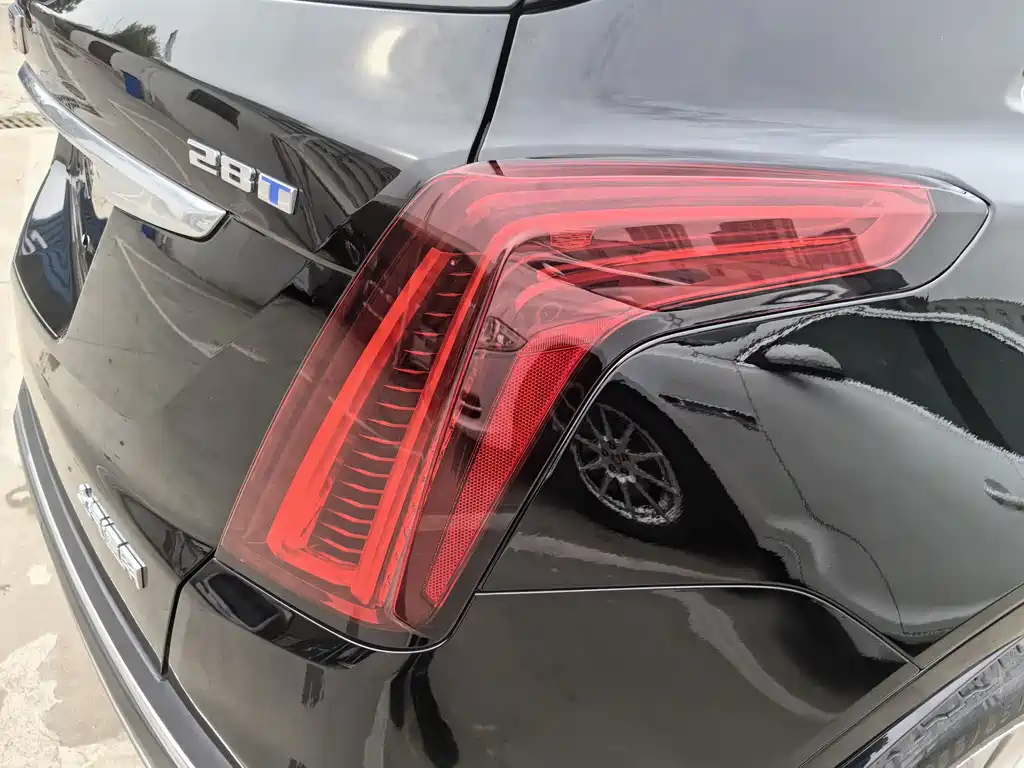 CADILLAC XT5 2021