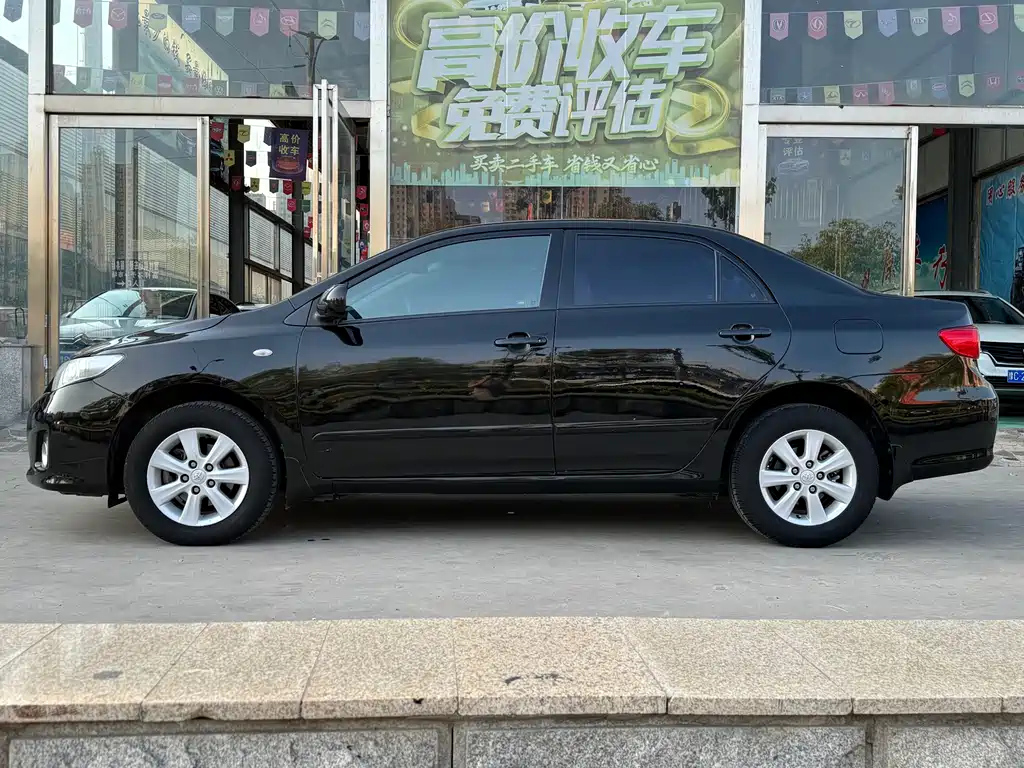 TOYOTA COROLLA 2012