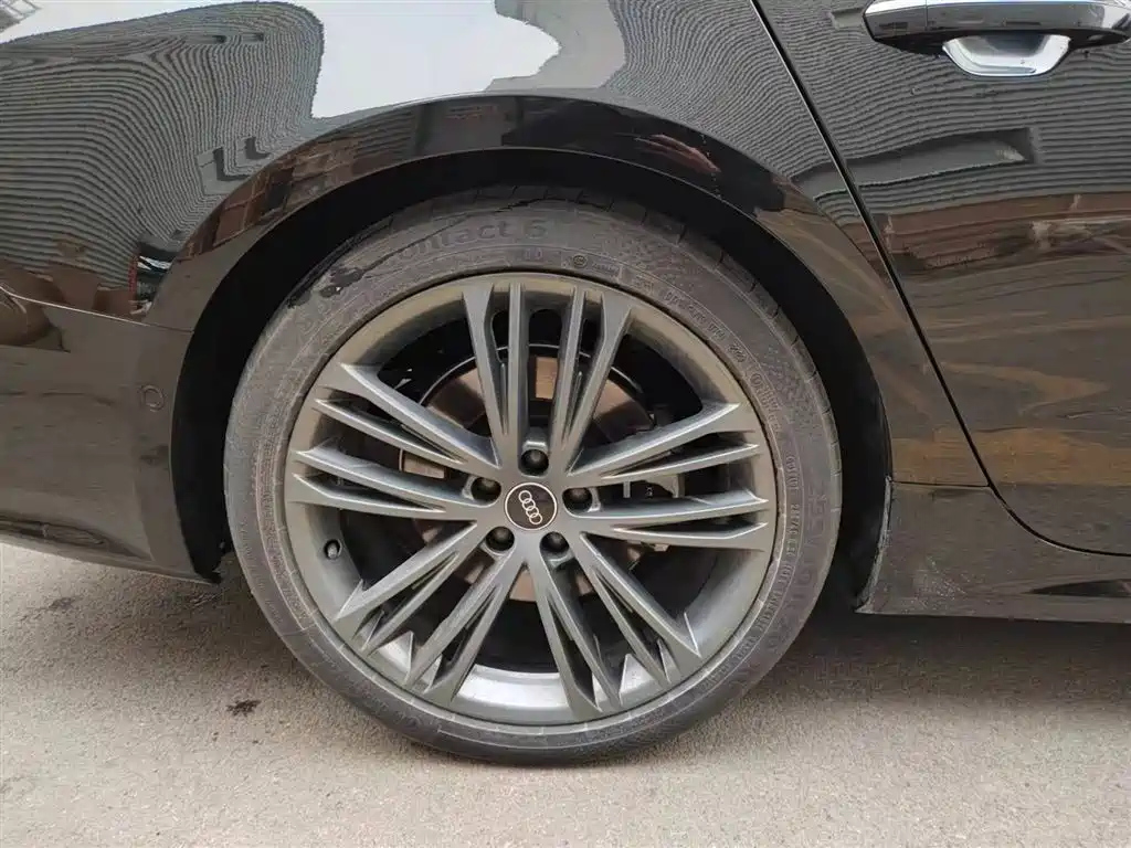 AUDI A7 2024