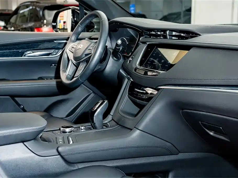 CADILLAC XT5 2023