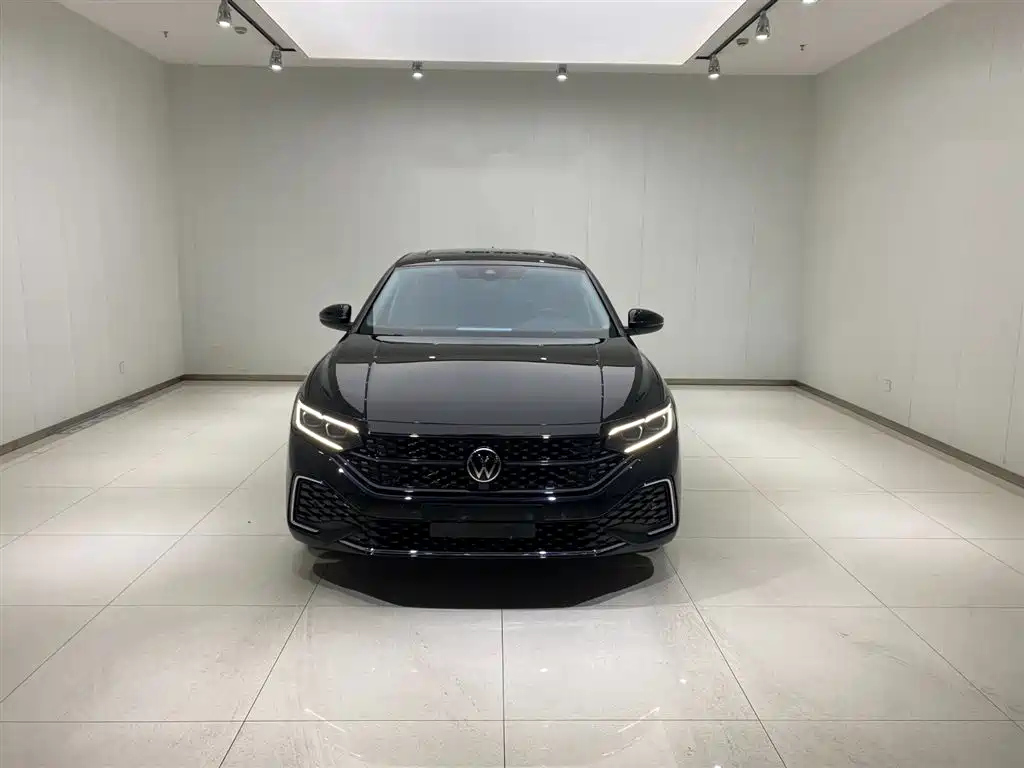 VOLKSWAGEN PASSAT 2021