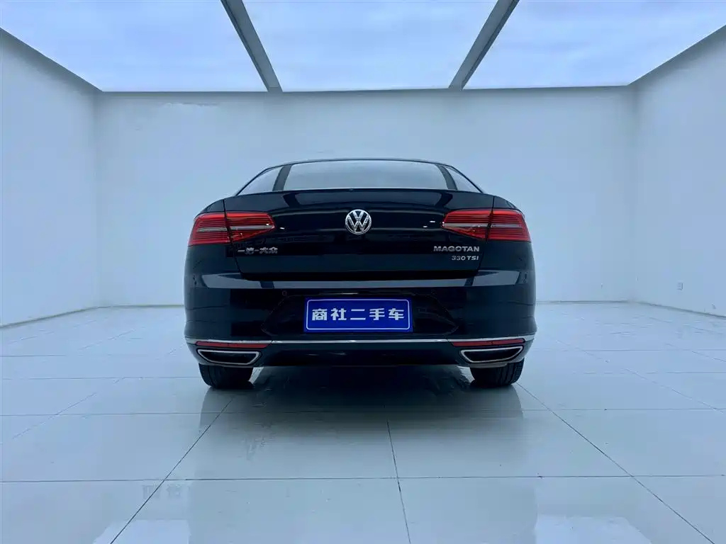 VOLKSWAGEN MAGOTAN 2020