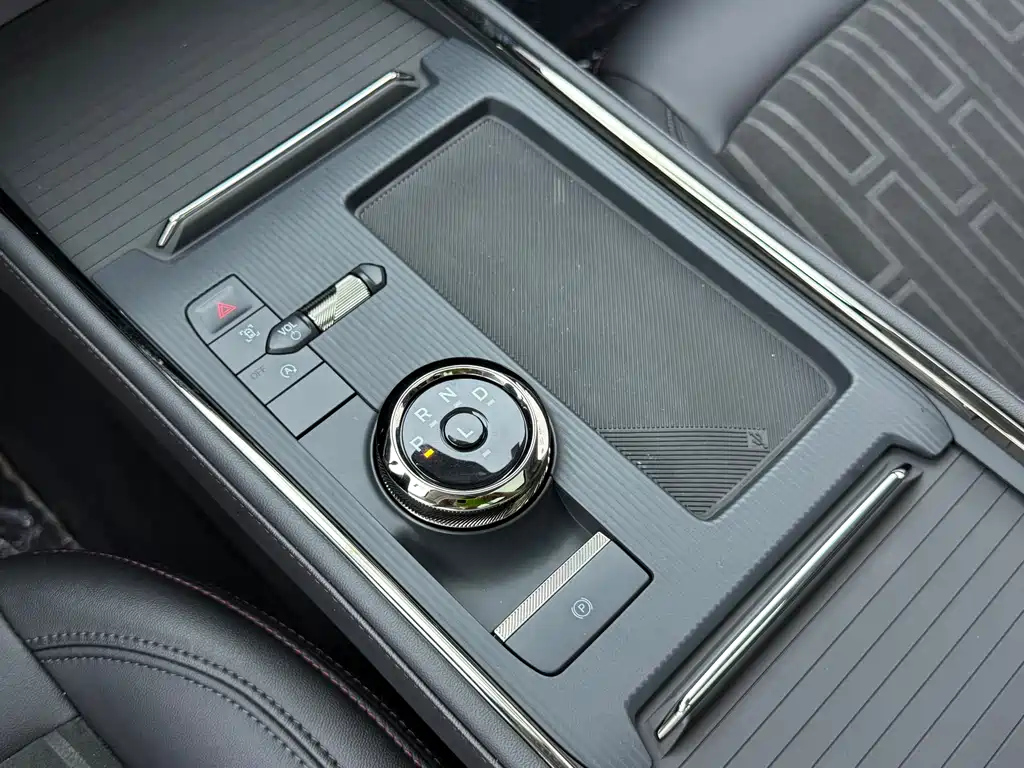 FORD MONDEO 2024