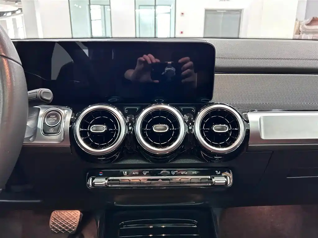 MERCEDES BENZ GLB 2022