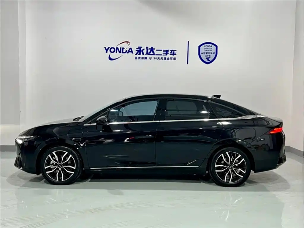 XPENG MOTORS P5 2023