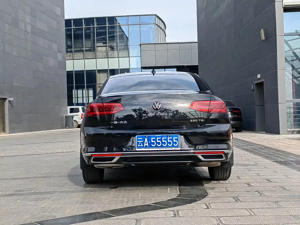 VOLKSWAGEN MAGOTAN 2021