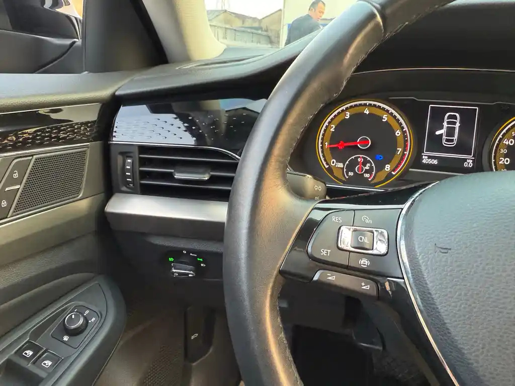 VOLKSWAGEN PASSAT 2020