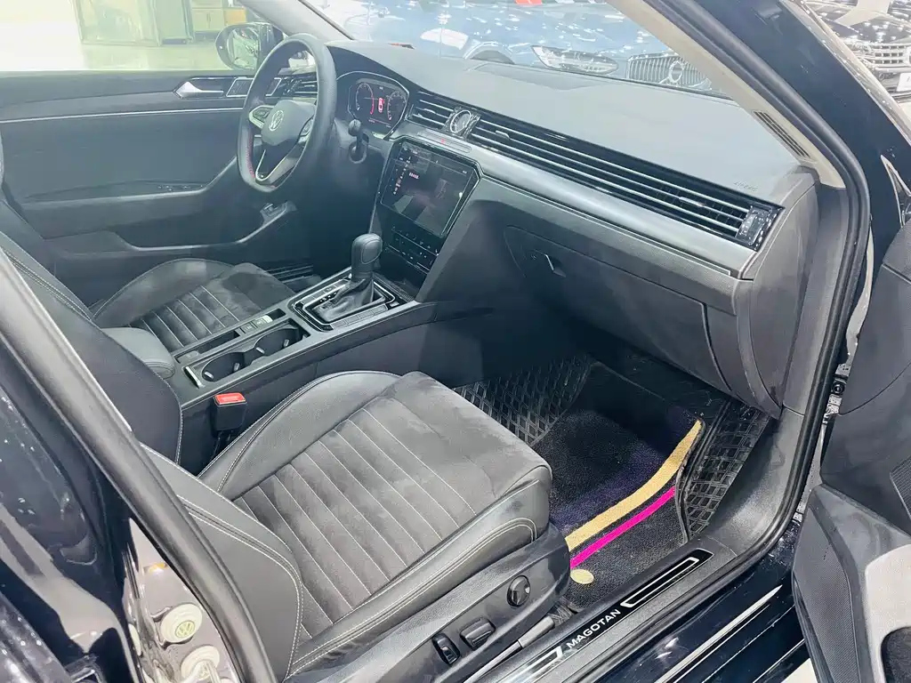 VOLKSWAGEN MAGOTAN 2022