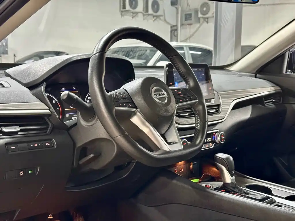 NISSAN TEANA 2021