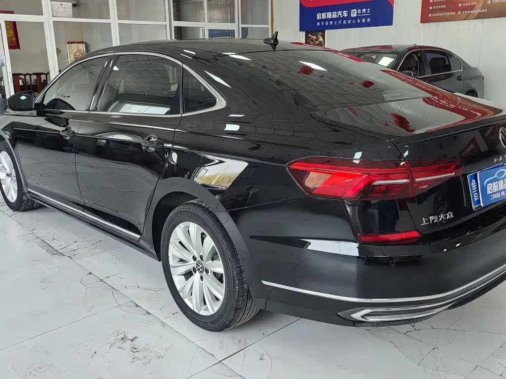 VOLKSWAGEN PASSAT 2021