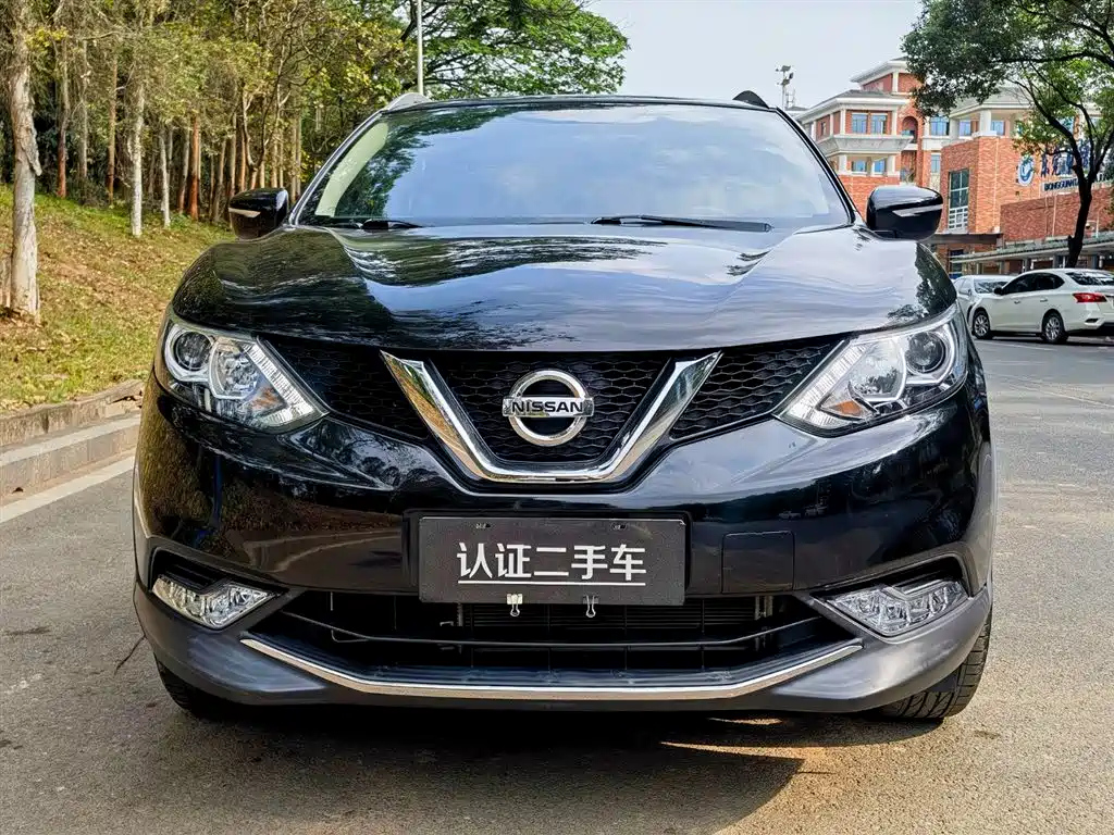 NISSAN QASHQAI 2018