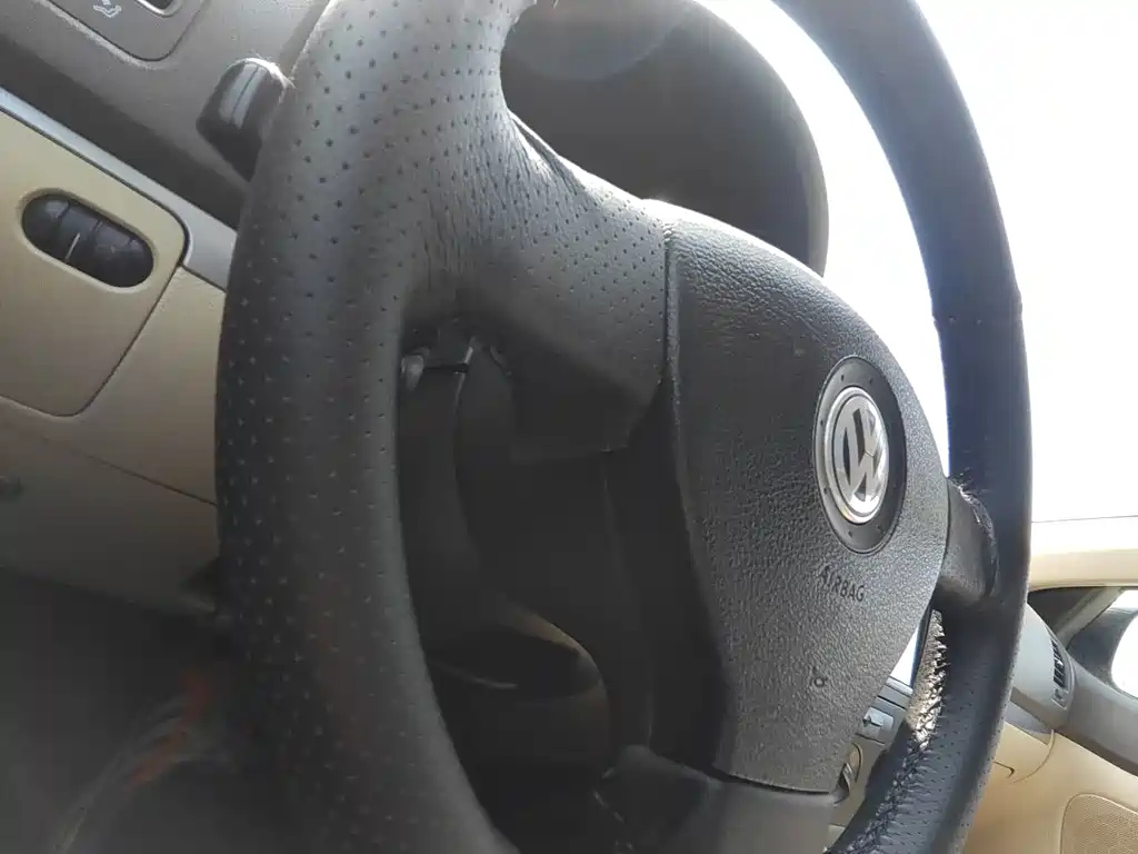 VOLKSWAGEN SAGITAR 2009