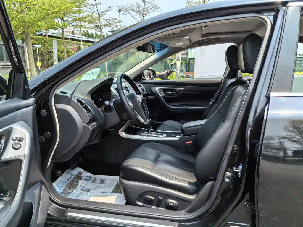 NISSAN TEANA 2014