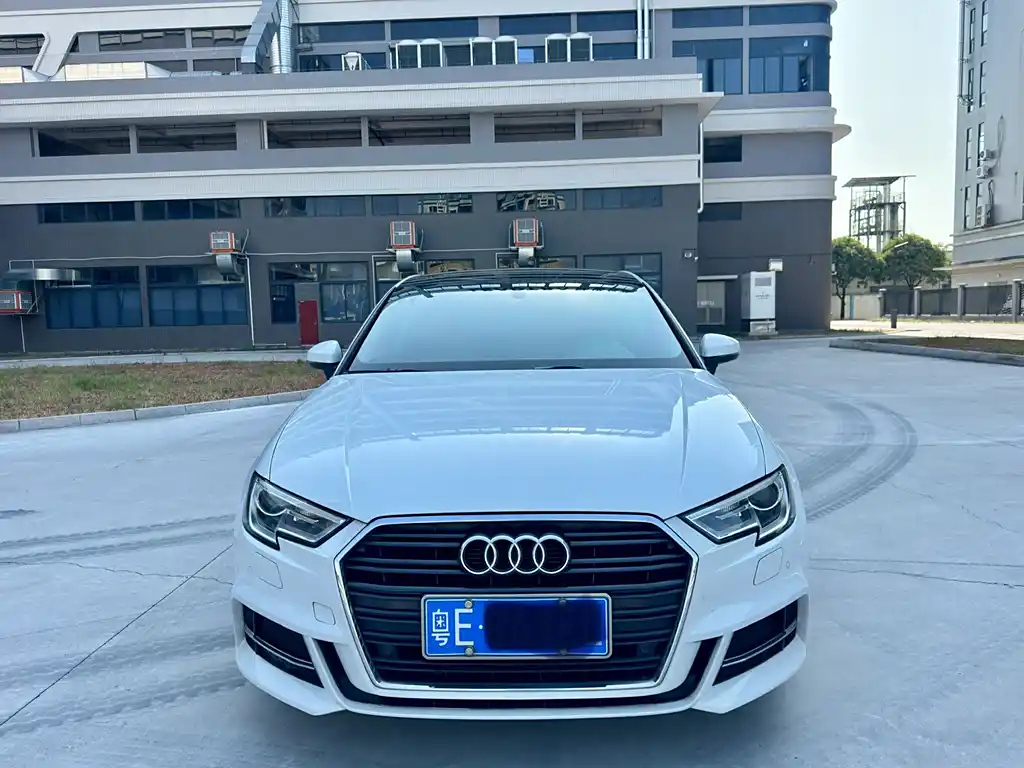AUDI A3 2017